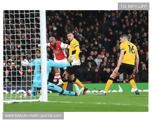 伯恩茅斯客场采用4-3-3高位逼抢 反击效率成取胜之匙